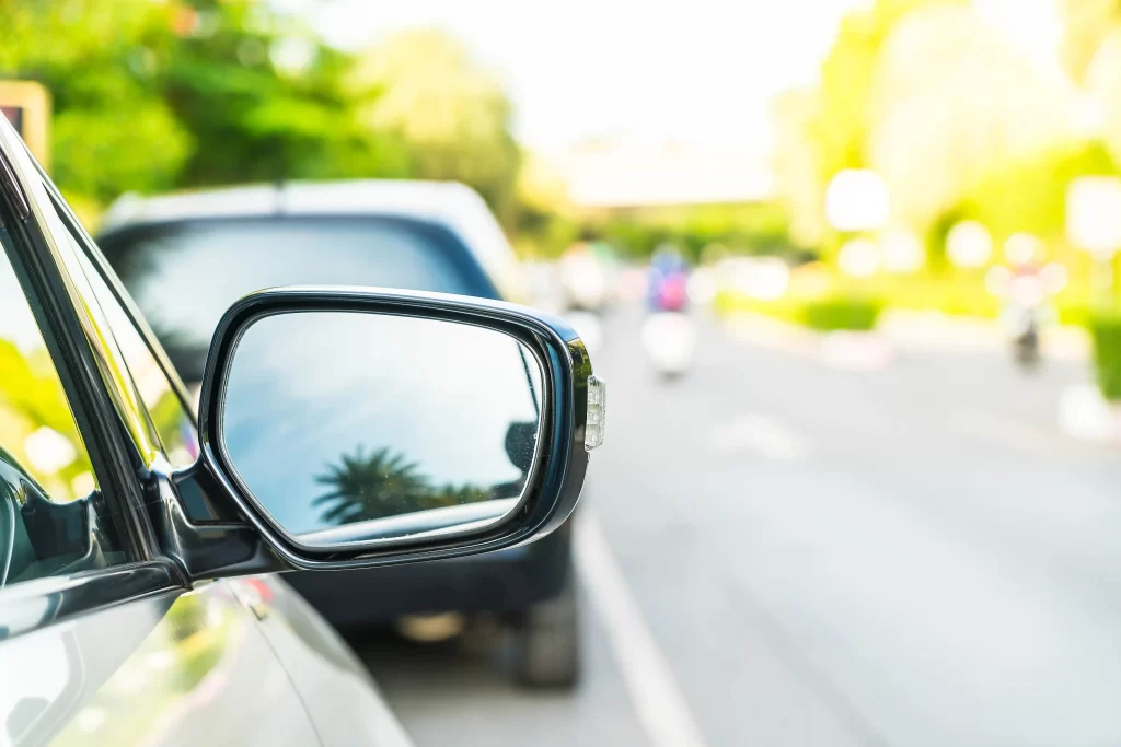 Side Mirrors in Vehicle